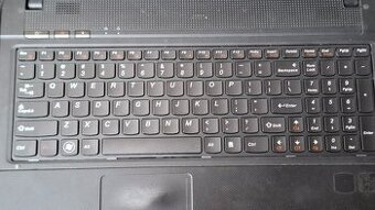 15.6" Lenovo G565 AMD A9 10GB / 256GB SSD - 2