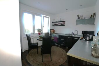 Predaj 2 iz. byt 70m2 s balkónom v starej časti mesta Žilina - 2