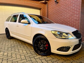 ŠKODA OCTAVIA 2 RS 2.0 TSI DSG 2012 - 2