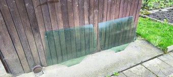 Predám bočné sklá na VW Passat Variant B6 - 2