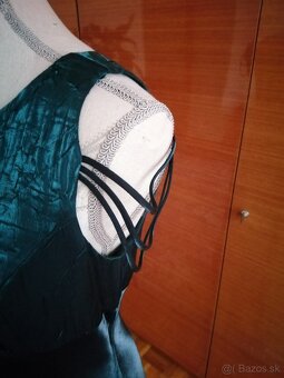 Zelené a ružové šaty - 2