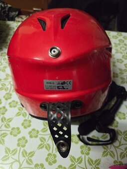 Prilby a okuliare nalyžovanie - 2