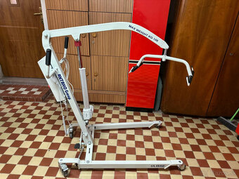 Predám elektrický zdvihák pre imobilných - 2