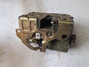 Zámok dverí LZ Renault Thalia - 2