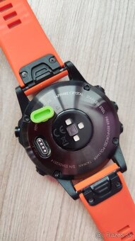 Silikónový kryt na konektor nabíjania na Garmin hodinky - 2
