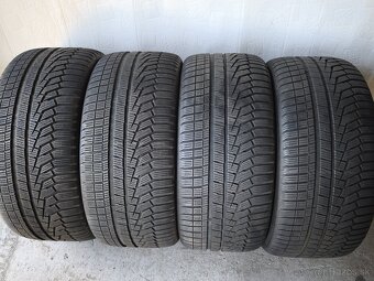 295/35 r21 zimné pneumatiky Hankook 7,5-8mm - 2