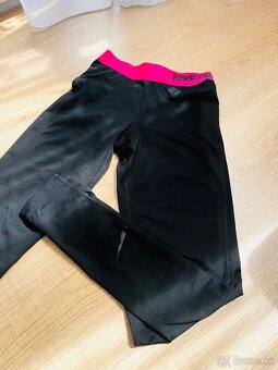 Legíny Nike Pro, velkost S - 2
