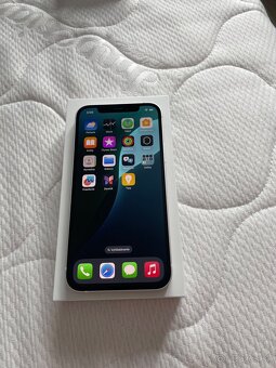 IPHONE 12,top stav,zdravie 96% - 2
