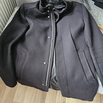 Čierny slim kabát - 2