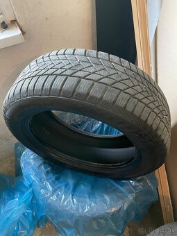 215/55 R17 - 2