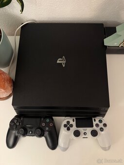 Playstation 4 Pro 1TB - 2