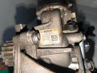Renault Dacia vstrekovace a palivové cerpadlo - 2