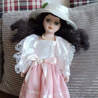 Porcelánová bábika - 2