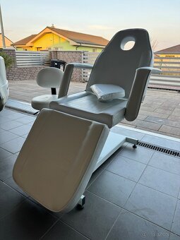 Kozmetické kreslo - 2