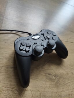 2x herný ovládač k PC - 2