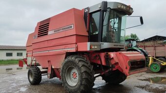 Obilný kombajn MF 38 - 2