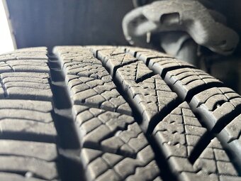 Elektrony + 4x zimna pneumatika 205/55 R16 - 2