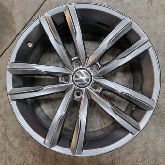Volkswagen hliníkové disky 5x112 R18 8J ET44 - 2