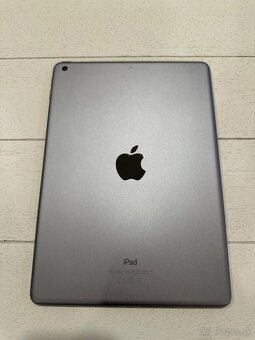 Apple iPad 6. Gen 32GB Space Gray - 2