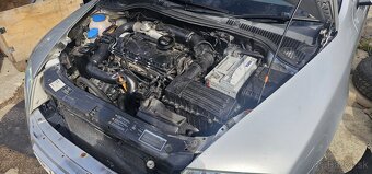 Holomotor 1.9 tdi 77kw Volkswagen koncern - 2