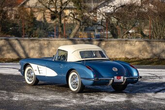 Chevrolet Corvette C1 283 cui (4.6 L) - 2