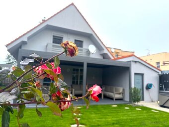 PREDAJ:rodinný dom,bazén,sauna,,BAIV Záhorská Bystrica - 2