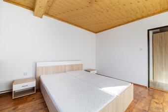 Na predaj priestranný 3-izbový byt v Zákamennom - 2