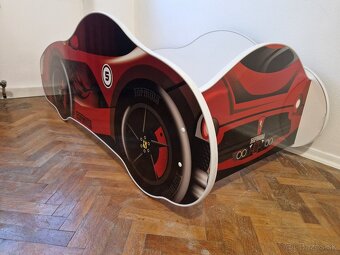 Predám detskú postel - Závodné auto - 2