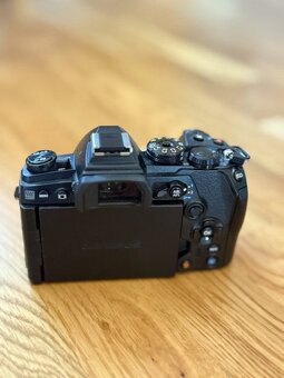 Olympus OM-D E-M1 Mark III - 2