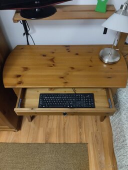 Predám PC stolík Ikea Leksvik - 2