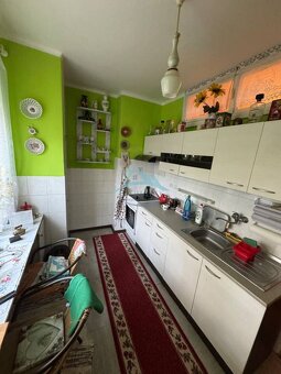 Na predaj 3 izbový byt na prízemí v centre mesta Šahy. - 2