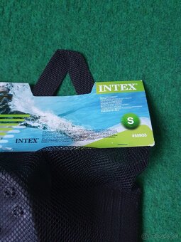 INTEX ČIERNE PLUTVY 35 - 37 - 2