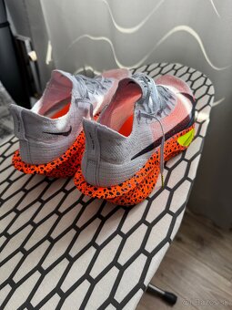 bežecké tenisky alphafly 3 a Adidas adizero Prime X 2 Strung - 2
