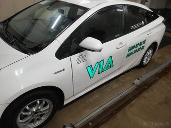 Predám Toyota prius hybrid - 2