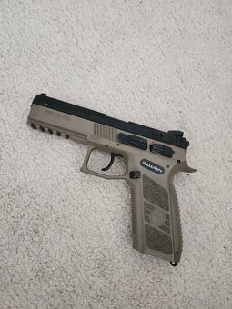 ASG CZ P09 + kufor a zasobnik navyše - 2