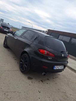 Alfa romeo 147 JTDm - 2