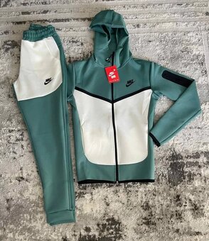 Nike Tech Fleece Zelené - 2