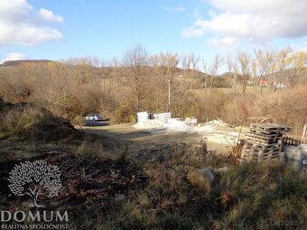 Slnečný a priestranný rekreačný pozemok v Moravskom Lieskovo - 2