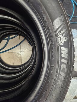 Celorocne 225/55r17 - 2