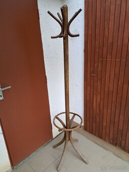 Starožitný stojanový vešiak - 2