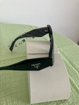 nové slnečné okuliare Prada - 2
