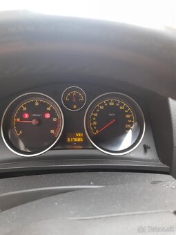 Predam Opel Zafira - 2