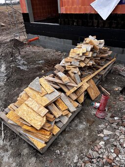 Stavebné drevo - darujem - 2