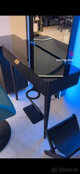 Kadernícke kreslo v centre Košíc na prenájom - 2