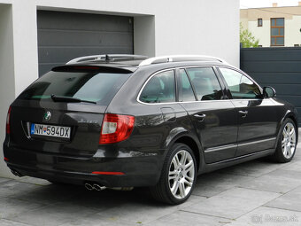 Škoda Superb Combi 3.6 FSI V6 4x4 Elegance DSG - 2