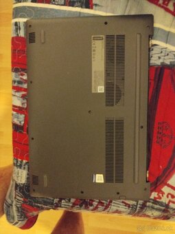 Lenovo Ideapad 330-15ICH-Herný Notebook - 2