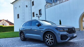 Volkswagen Touareg ,R line,3,0 TDI ,210kw.full výbava, - 2