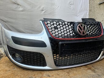 Predna maska a naraznik vw golf 5 GTI - 2