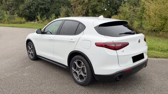 Alfa Romeo Stelvio 2.2 JTD 190k Sprint Q4 - 2