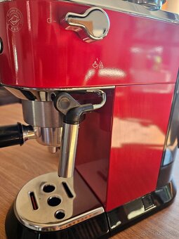 Predám pákový kávovar DeLonghi Dedica EC680.R - 2